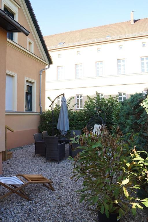 "Ferienwohnung Am Schloss" - Ferienwohnung Mit Blick Auf Das Barbyer Schloss, 5 Gehminuten Bis Zur Elbe Exteriör bild